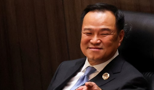 Thai PM Admits Shortcomings in Flood Response as Toll Reaches 162