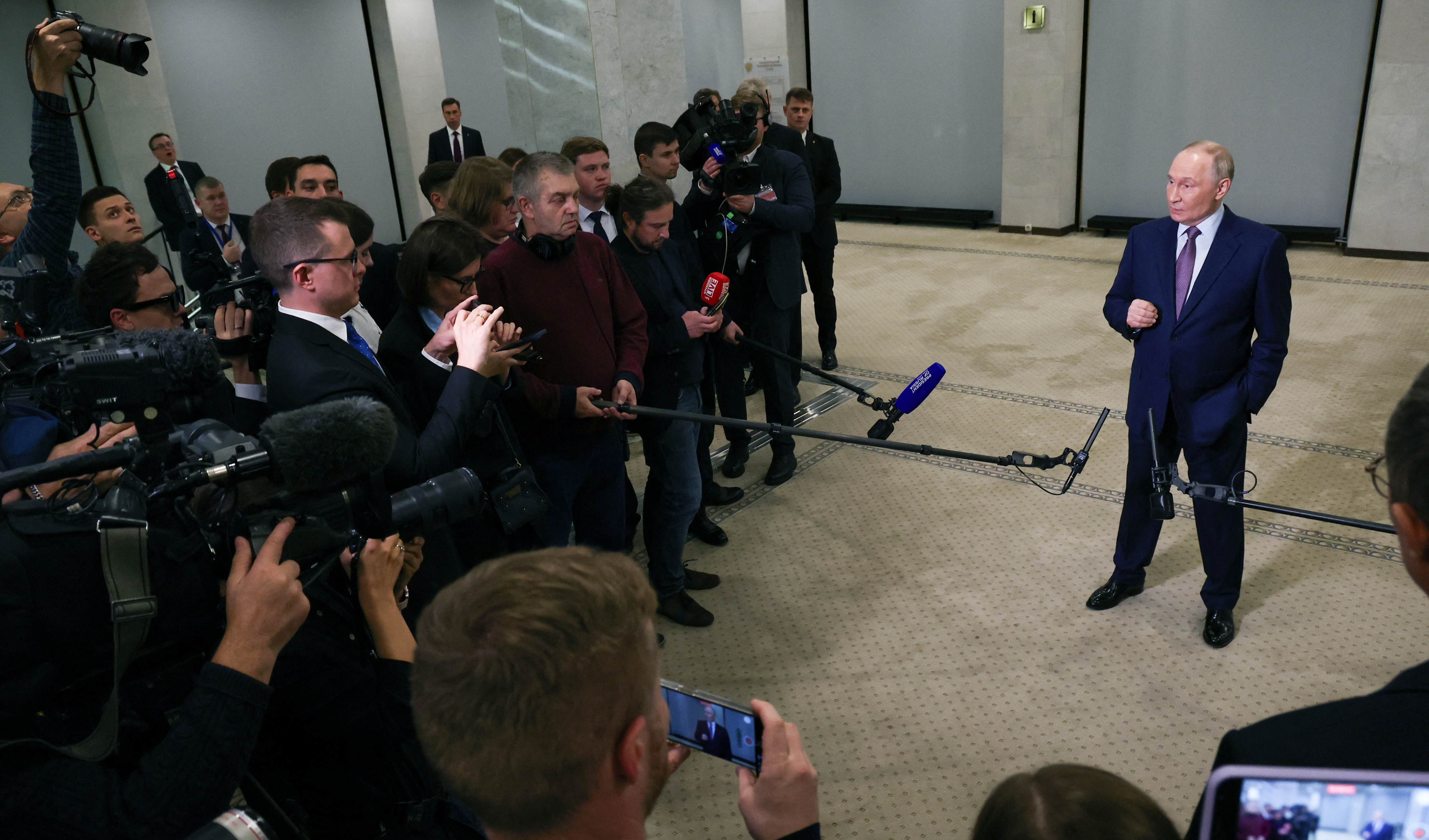 US Softens Proposed Russia Sanctions Bill, Reduces Tariff Threat on Countries Buying Russian Energy