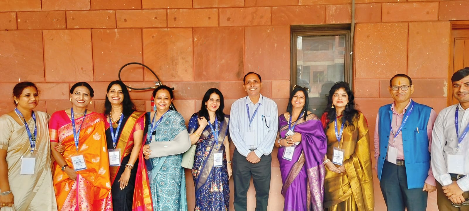 एनसीईआरटी के राष्ट्रीय शिक्षक कवि सम्मेलन में जयपुर से गूंजी रेनू शब्दमुखर की कविता
