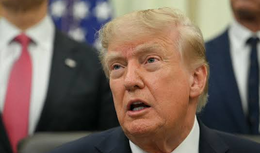 U.S. TV Networks Halt Trump Coverage After White House Bans CNN, MS NOW and Politico