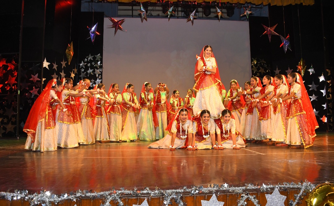 सनस्टार स्कूल द्वारा बिड़ला ऑडिटोरियम में आयोजित 20वें वार्षिक समारोह एवं पुरस्कार वितरण समारोह का आयोजन