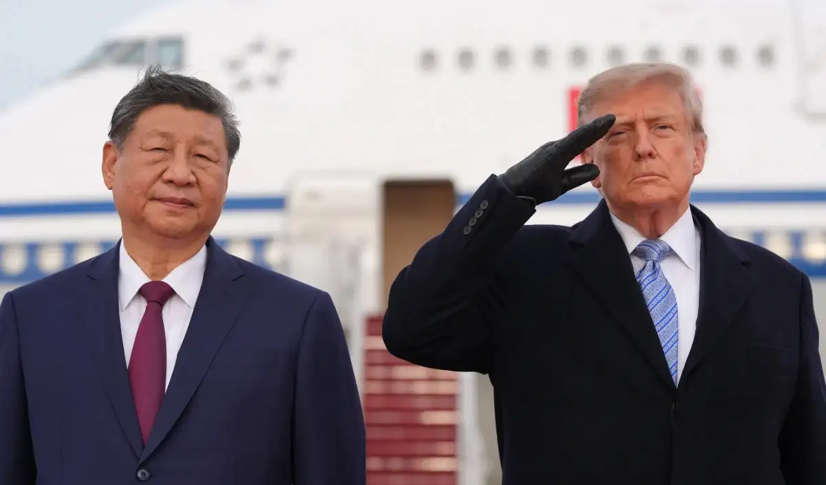 Xi Jinping Arrives in Washington as Trump Extends Rare Planeside Welcome to Chinese President