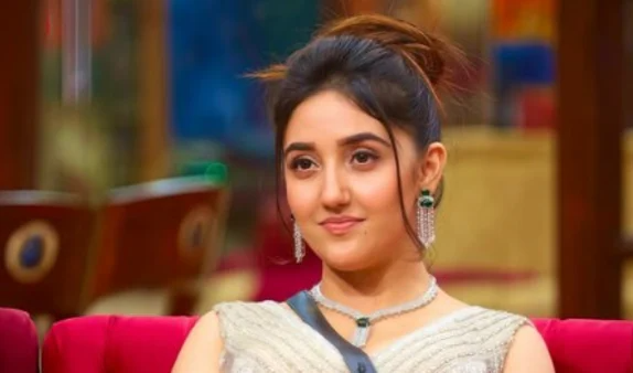 Bigg Boss 19: अश्नूर कौर ने अचानक हुई बेदखली पर तोड़ी चुप्पी, बोलीं– ‘बुरा लगता है’