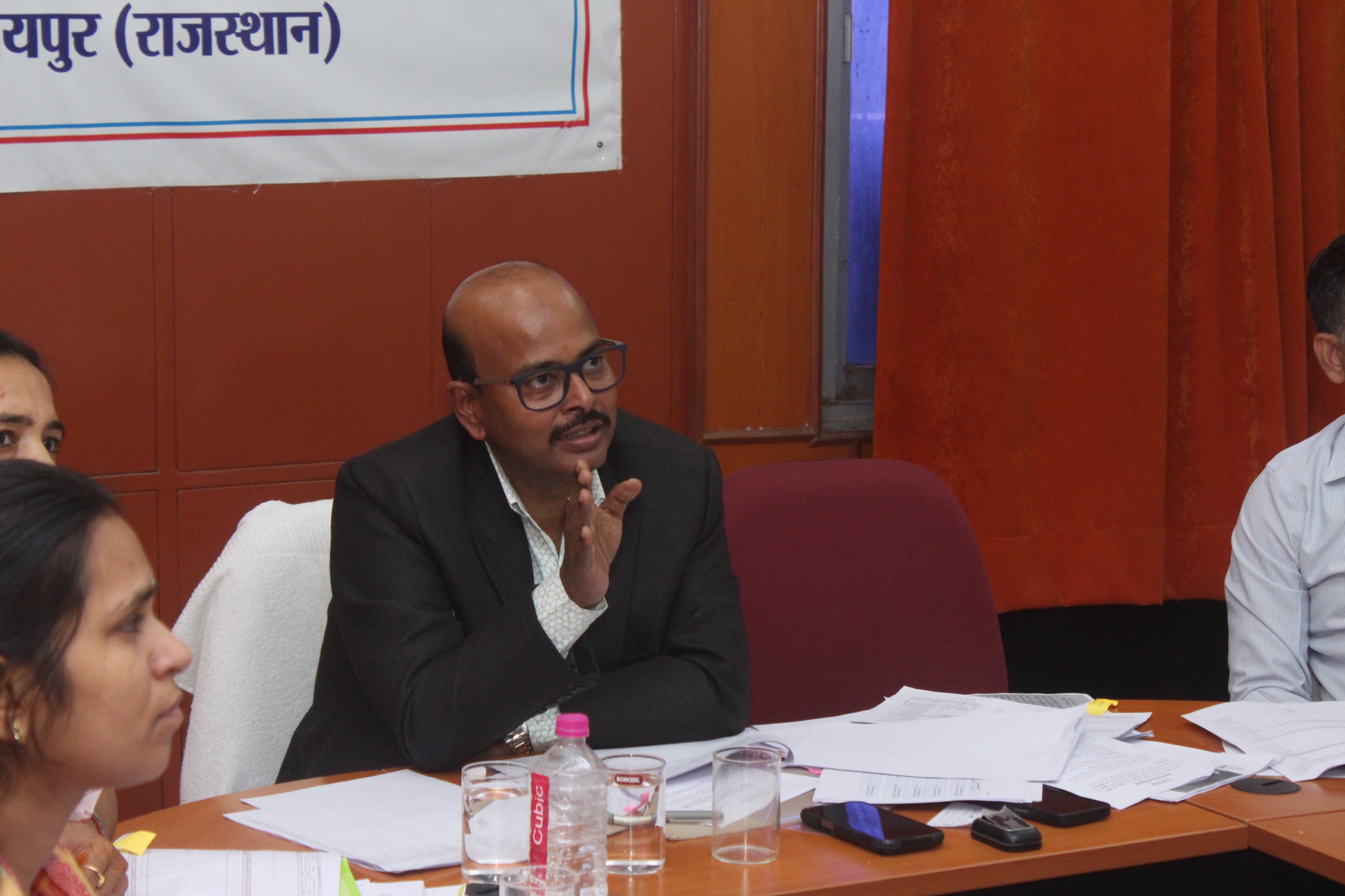 स्टार्स परियोजना पर समीक्षा बैठक, कृणाल ने दी प्रगति की जानकारी